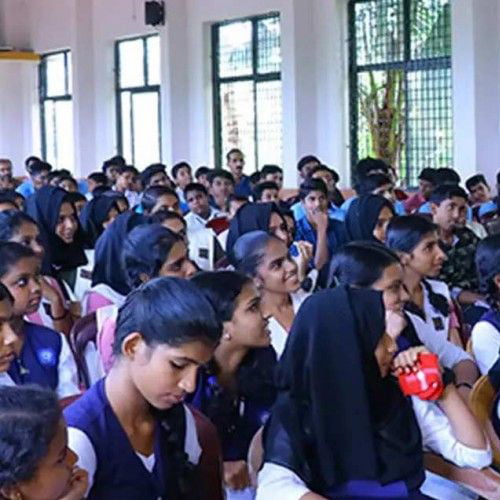 സ്കൂൾ പഠന സമയം രാവിലെ 8 മുതൽ 1 മണി വരെ ആക്കണമെന്ന് ശുപാർശ