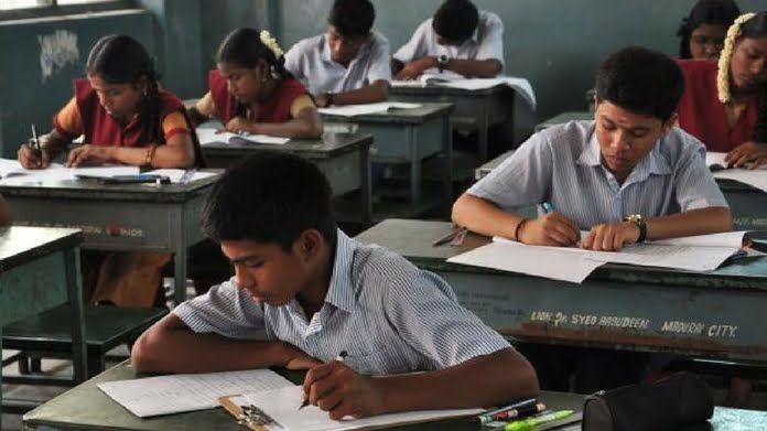 പ്ലസ് വൺ സ്കൂൾ കോമ്പിനേഷൻ ട്രാൻസ്ഫറിനായുള്ള അപേക്ഷ