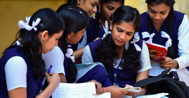 ഓണപ്പരീക്ഷ ആഗസ്ത് 17 മുതൽ 24 വരെ; ക്രിസ്മസ് പരീക്ഷ ഡിസംബർ 14 മുതൽ; വിദ്യാഭ്യാസ കലണ്ടർ കരടിന് അംഗീകാരം